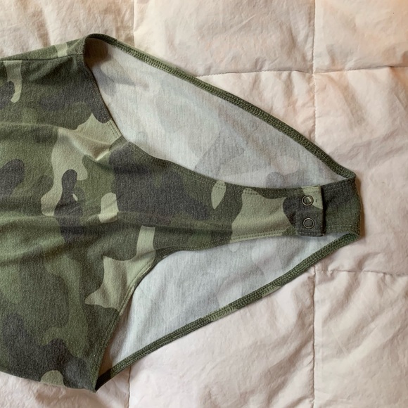 forever 21 bodysuit - Picture 3 of 4